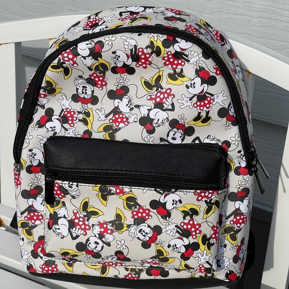 BIOWORLD Disney Minnie Mouse Backpack main image 5